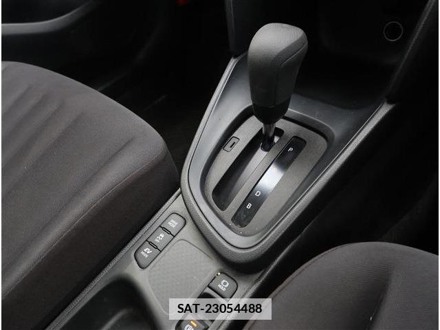 Toyota YARIS CROSS 2024-05 7871365-9