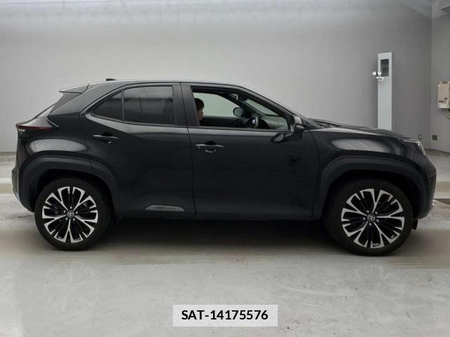 Toyota YARIS CROSS 2024-01 7871748-12