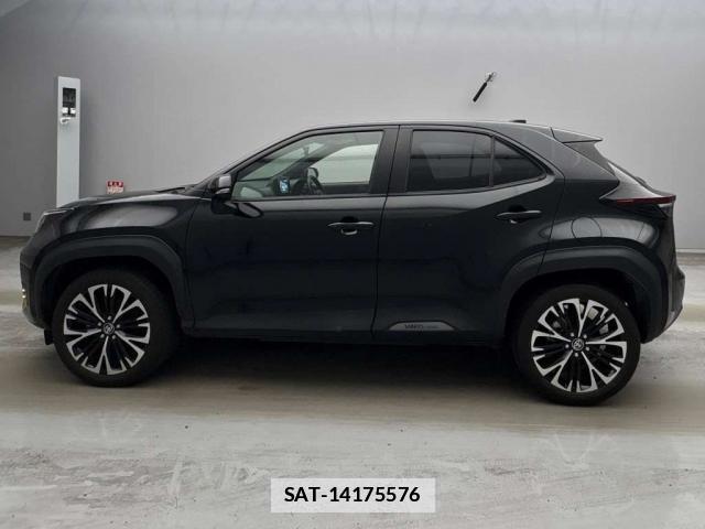 Toyota YARIS CROSS 2024-01 7871748-13