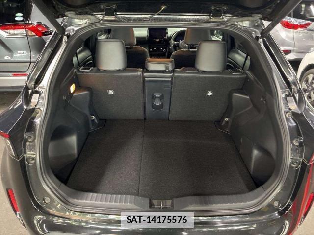 Toyota YARIS CROSS 2024-01 7871748-3