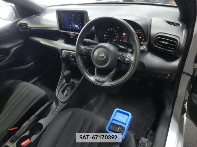 Toyota YARIS 2024-06 7867281-2