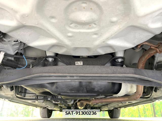 Toyota YARIS 2020-07 7868443-18