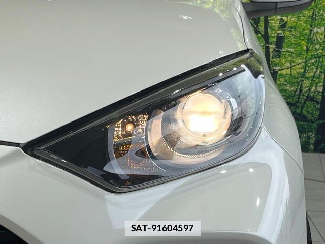 Toyota YARIS 2020-04 7869044-12