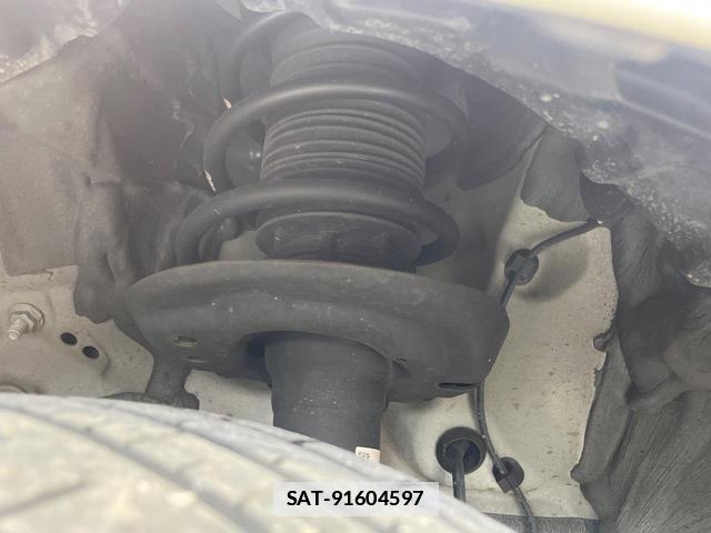 Toyota YARIS 2020-04 7869044-19