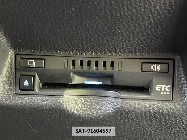 Toyota YARIS 2020-04 7869044-5