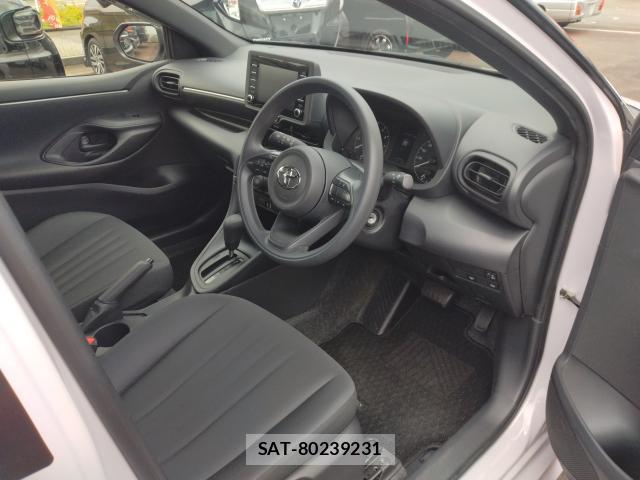 Toyota YARIS 2022-05 7870419-14