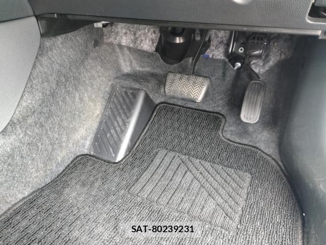 Toyota YARIS 2022-05 7870419-19