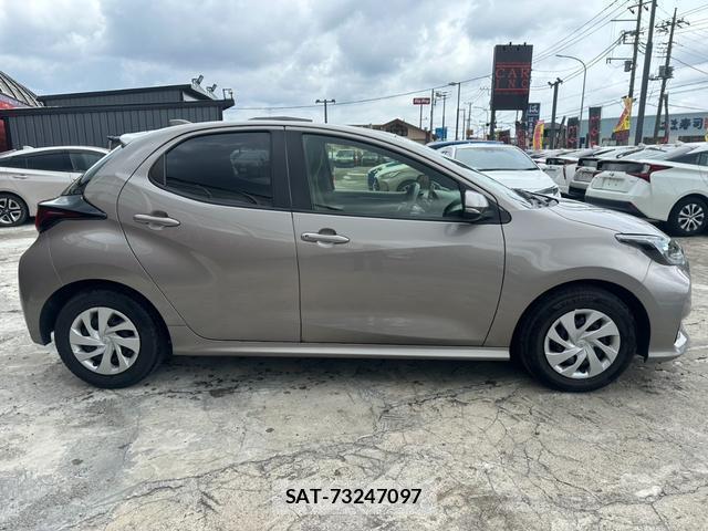 Toyota YARIS 2022-07 7870834-14