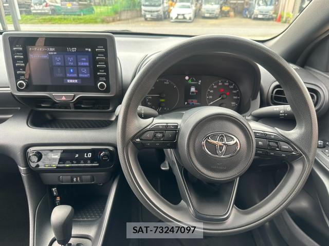 Toyota YARIS 2022-07 7870834-2