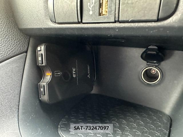 Toyota YARIS 2022-07 7870834-4