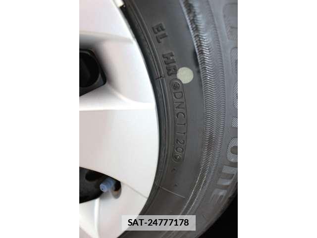 Toyota YARIS 2020-04 7871945-15