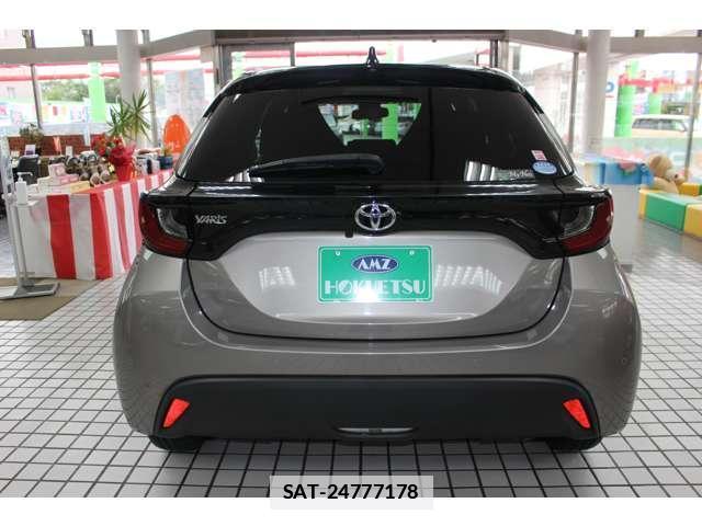 Toyota YARIS 2020-04 7871945-6