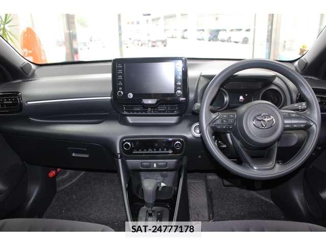Toyota YARIS 2020-04 7871945-7