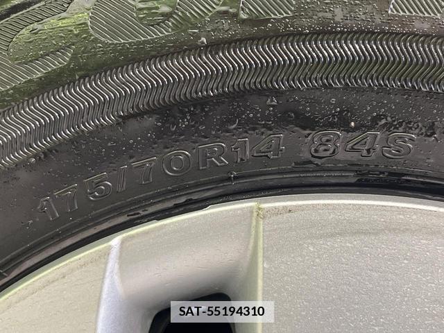 Toyota YARIS 2023-06 7872474-19