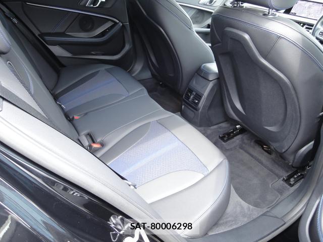 Bmw 1 SERIES 2021-11 7914802-6