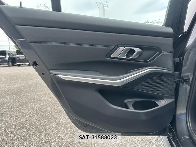 Bmw 3 SERIES 2019-06 7914269-14
