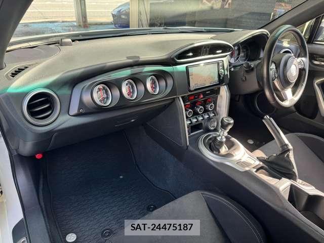 Toyota 86 2016-09 7917404-7