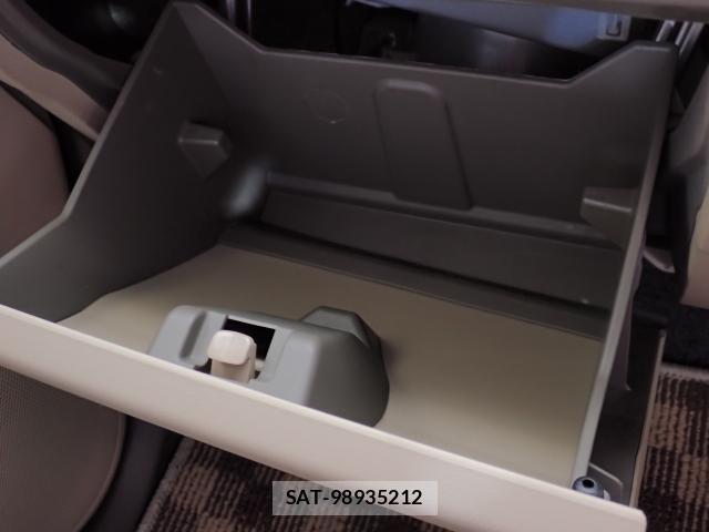 Suzuki ALTO 2013-09 7915157-14