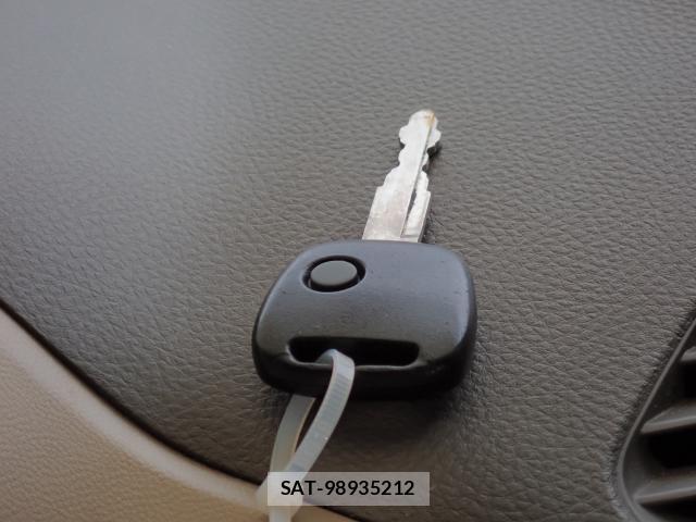 Suzuki ALTO 2013-09 7915157-9