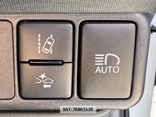 Toyota AQUA 2017-02 7913188-2