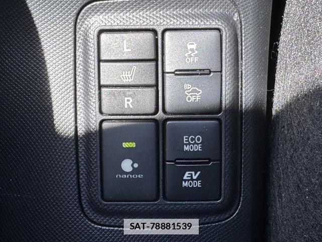 Toyota AQUA 2017-02 7913188-7
