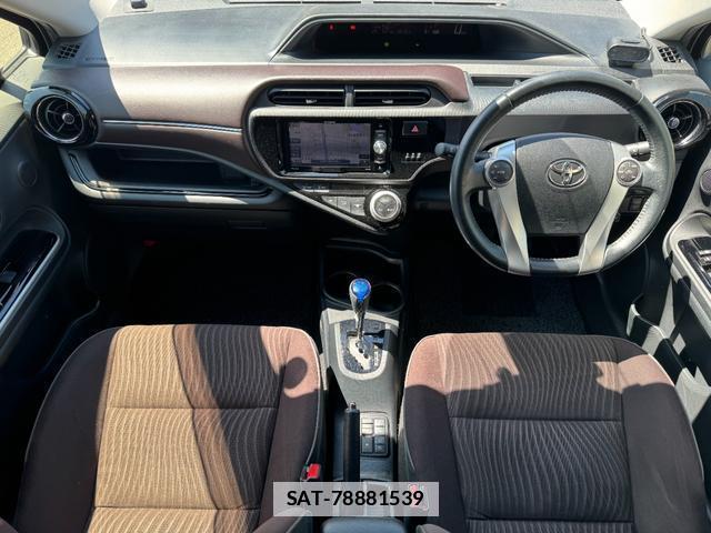 Toyota AQUA 2017-02 7913188-8