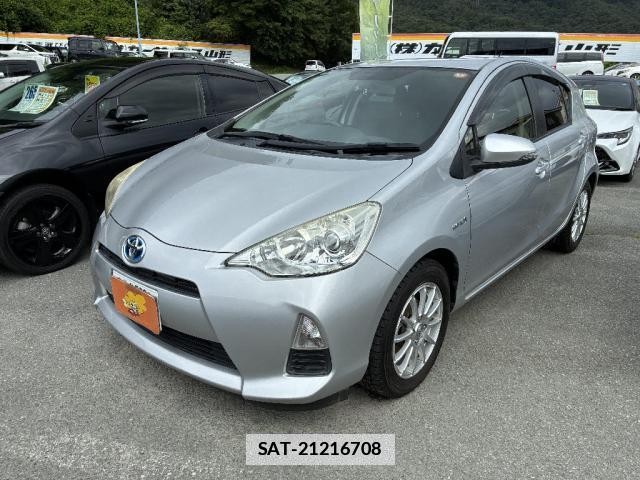 Toyota AQUA 2012-10 7913969-0