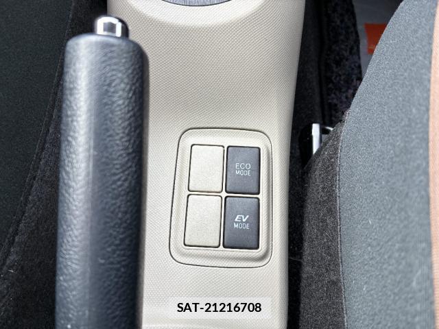 Toyota AQUA 2012-10 7913969-11
