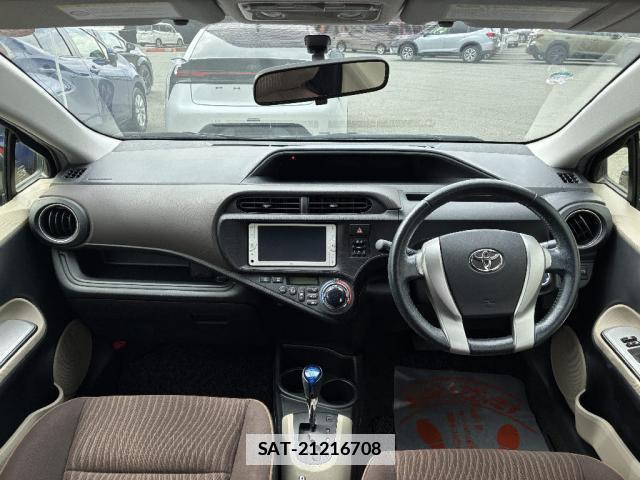 Toyota AQUA 2012-10 7913969-2