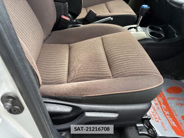 Toyota AQUA 2012-10 7913969-4