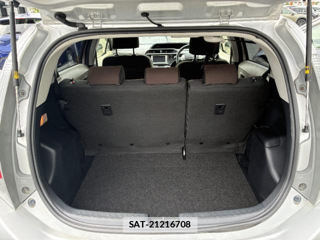 Toyota AQUA 2012-10 7913969-6
