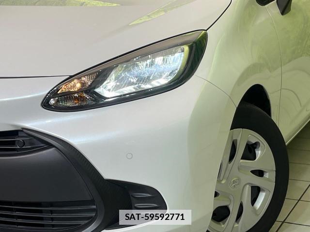 Toyota AQUA 2021-12 7914091-11