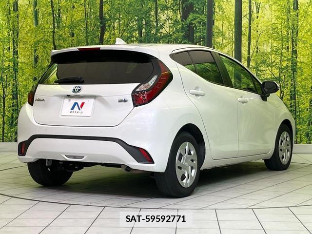 Toyota AQUA 2021-12 7914091-16