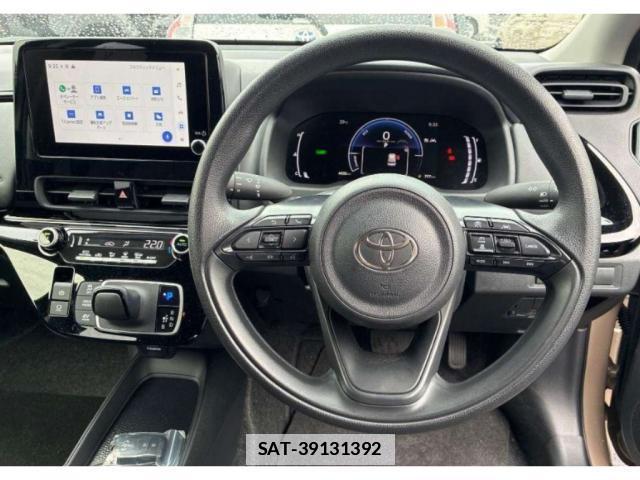 Toyota AQUA 2025-11 7914894-2