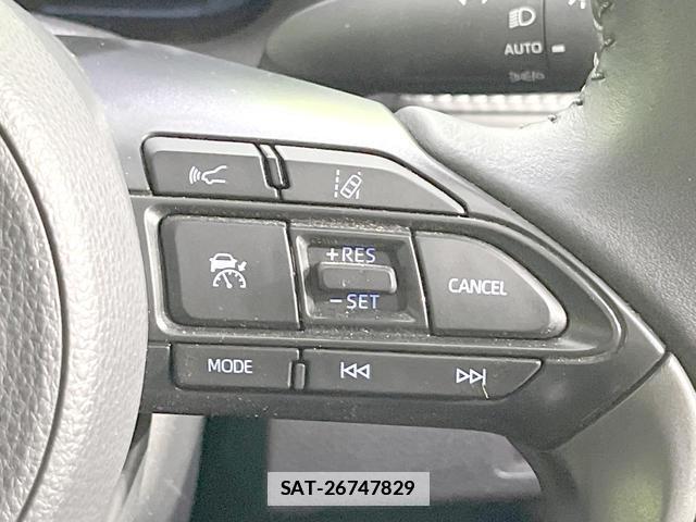 Toyota AQUA 2021-07 7914952-5
