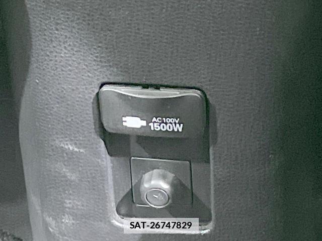 Toyota AQUA 2021-07 7914952-6