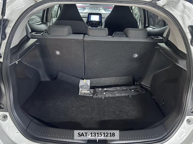 Toyota AQUA 2023-05 7916102-13