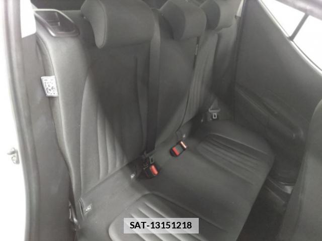 Toyota AQUA 2023-05 7916102-5