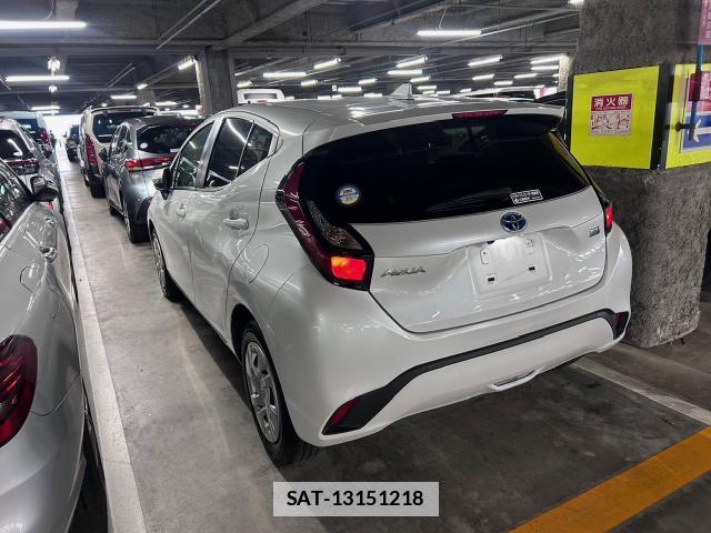 Toyota AQUA 2023-05 7916102-8