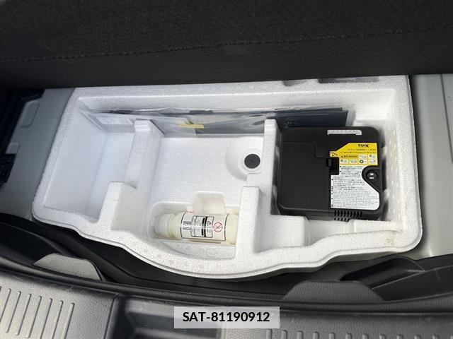 Toyota AQUA 2024-07 7916169-10
