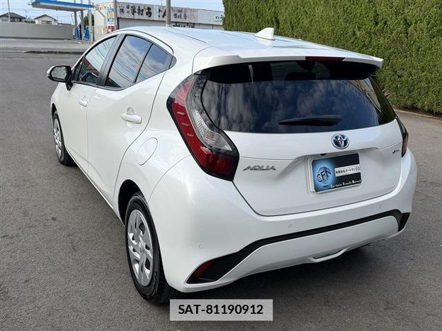Toyota AQUA 2024-07 7916169-14
