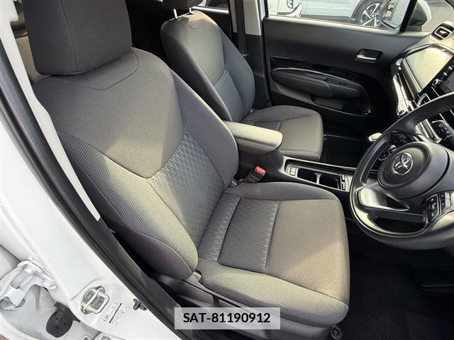 Toyota AQUA 2024-07 7916169-17