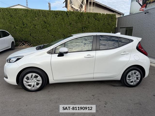 Toyota AQUA 2024-07 7916169-2