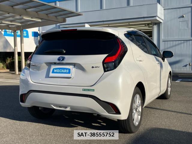 Toyota AQUA 2025-05 7916846-2