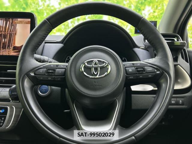Toyota AQUA 2021-12 7916910-13