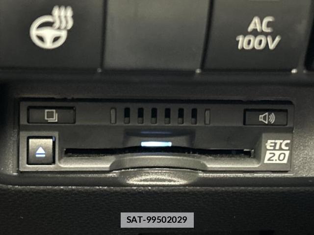 Toyota AQUA 2021-12 7916910-17