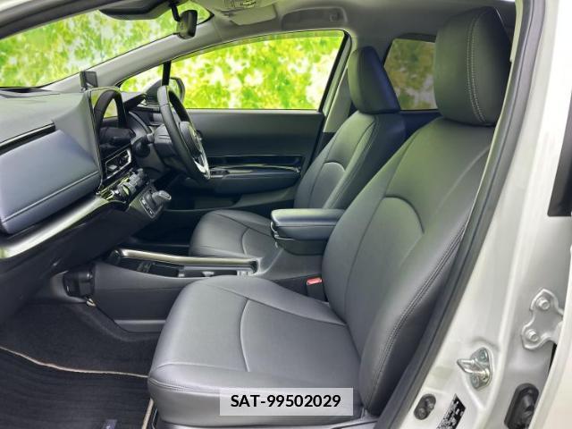 Toyota AQUA 2021-12 7916910-5