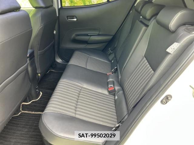Toyota AQUA 2021-12 7916910-6