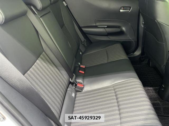 Toyota AQUA 2025-07 7917039-4