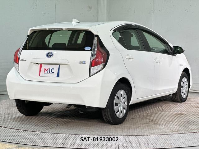 Toyota AQUA 2015-06 7917442-14
